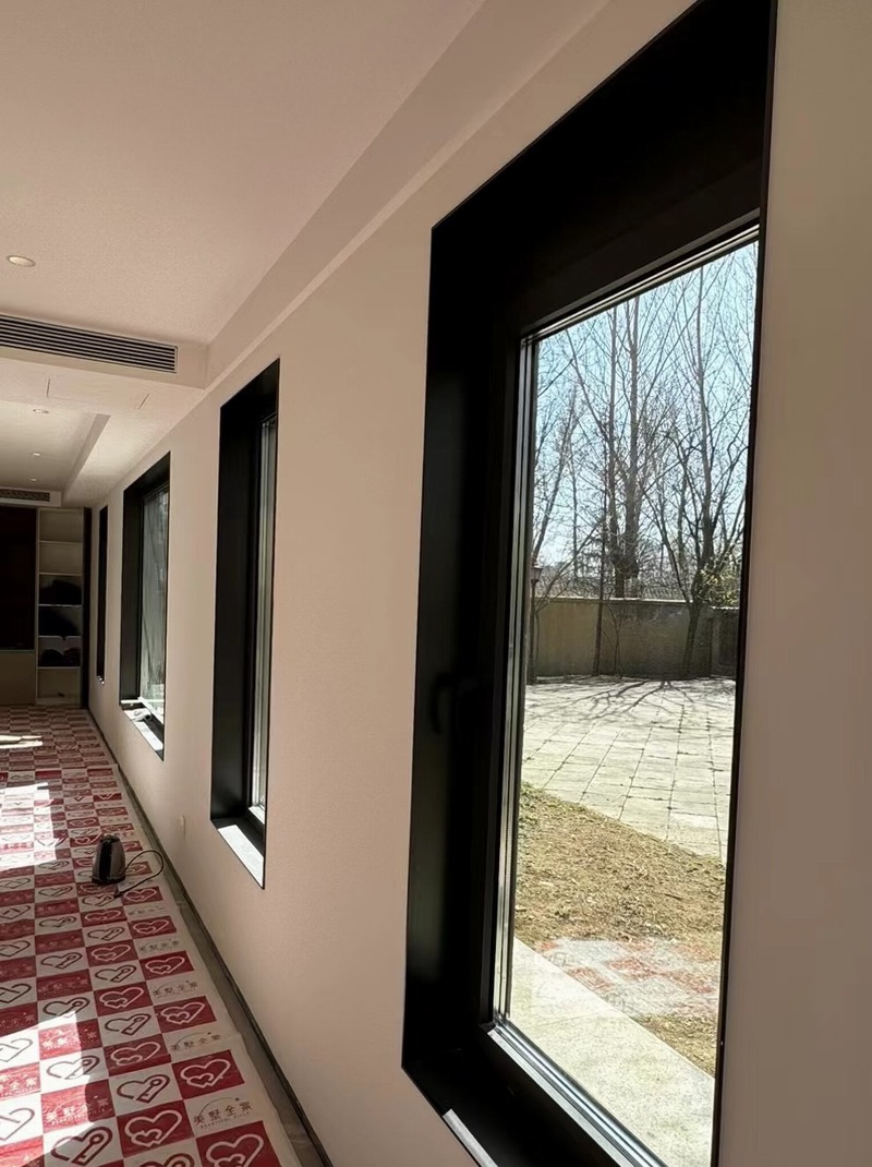 极窄金属窗套落地